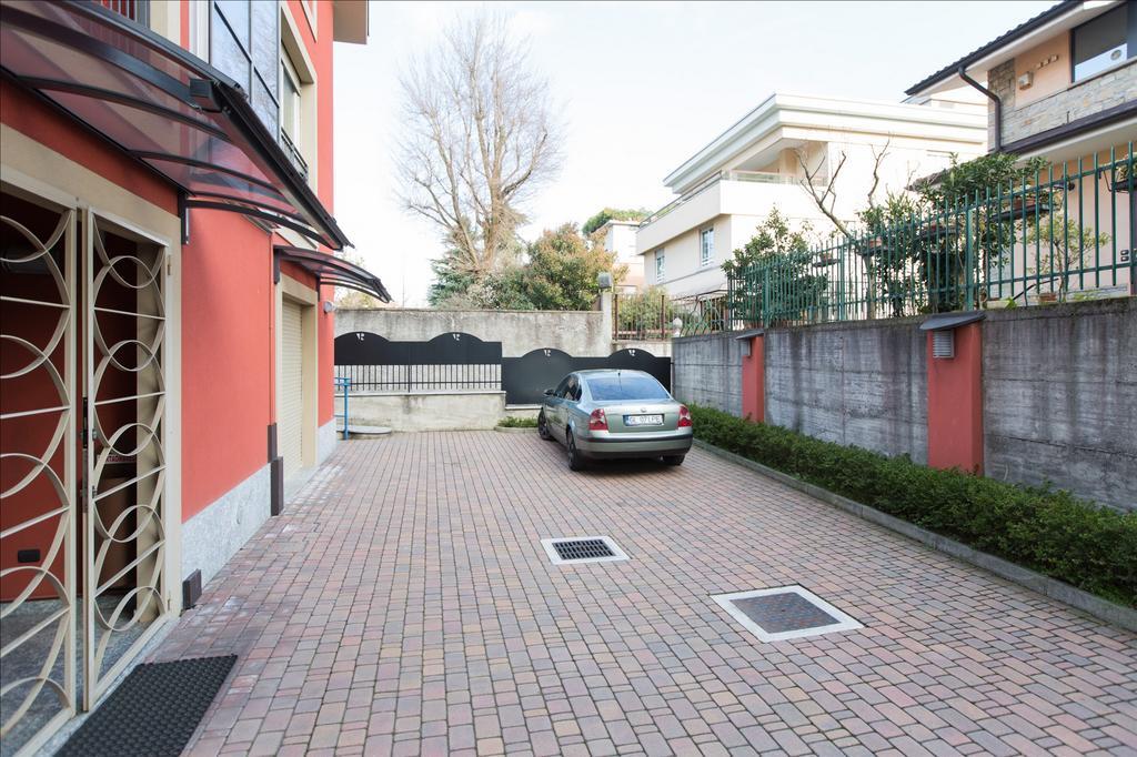 Residenza Villa Regina มอนซา ภายนอก รูปภาพ