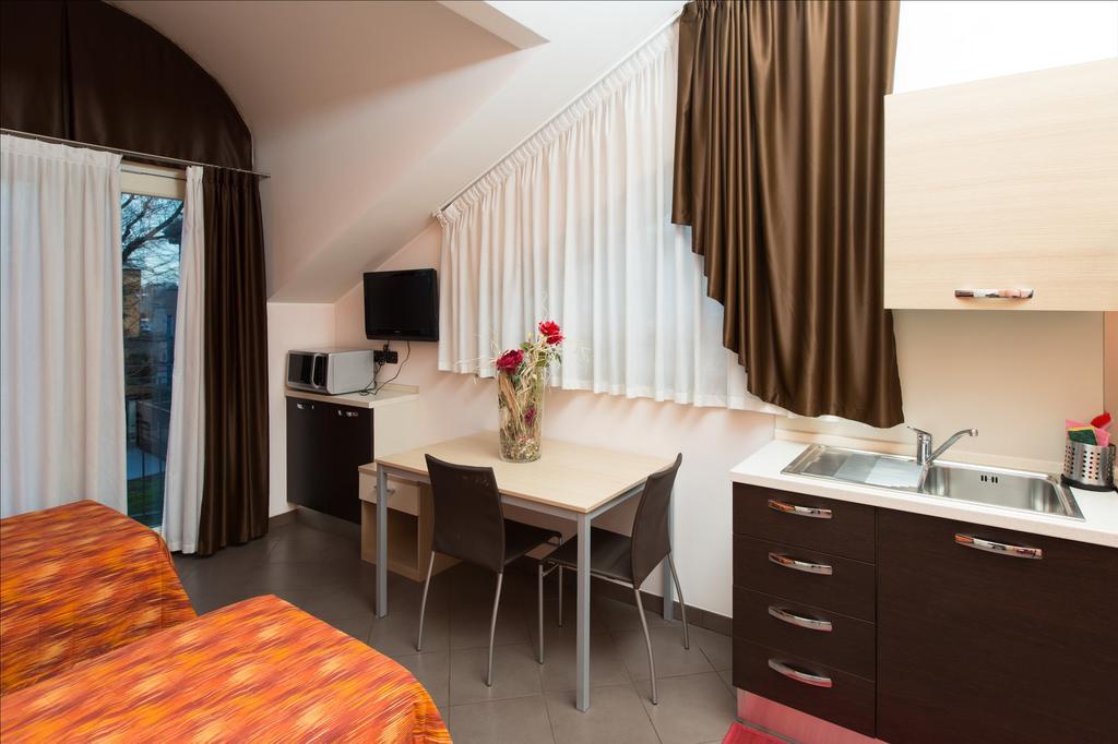 Residenza Villa Regina มอนซา ภายนอก รูปภาพ